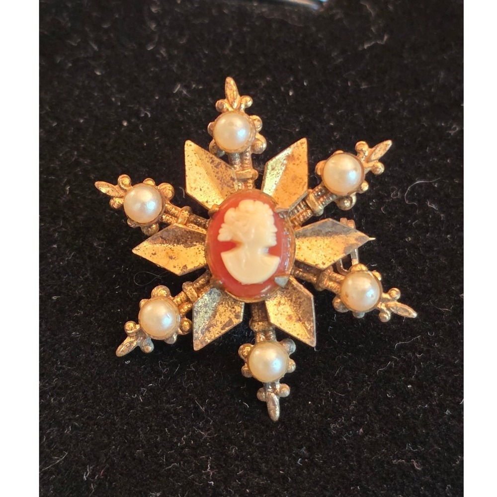 Vintage Gold Tone Maltese Cross Cameo‎ Brooch Faux Pearl Victorian Revival Pin